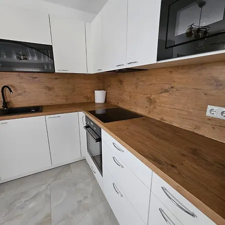 Three Bedroom Apartamento Zadar