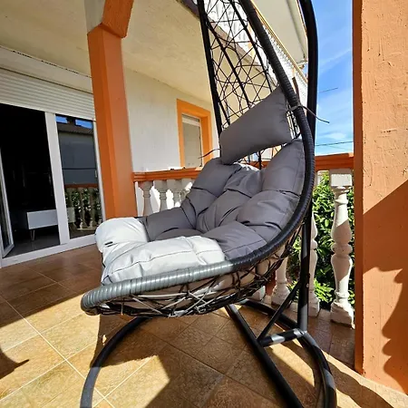 Three Bedroom Lägenhet *